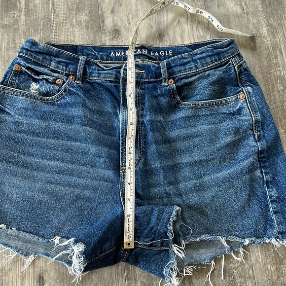 AE HIGHEST RISE 90’S BOYFRIEND SHORT AMERICAN EAGLE - Picture 2 of 7
